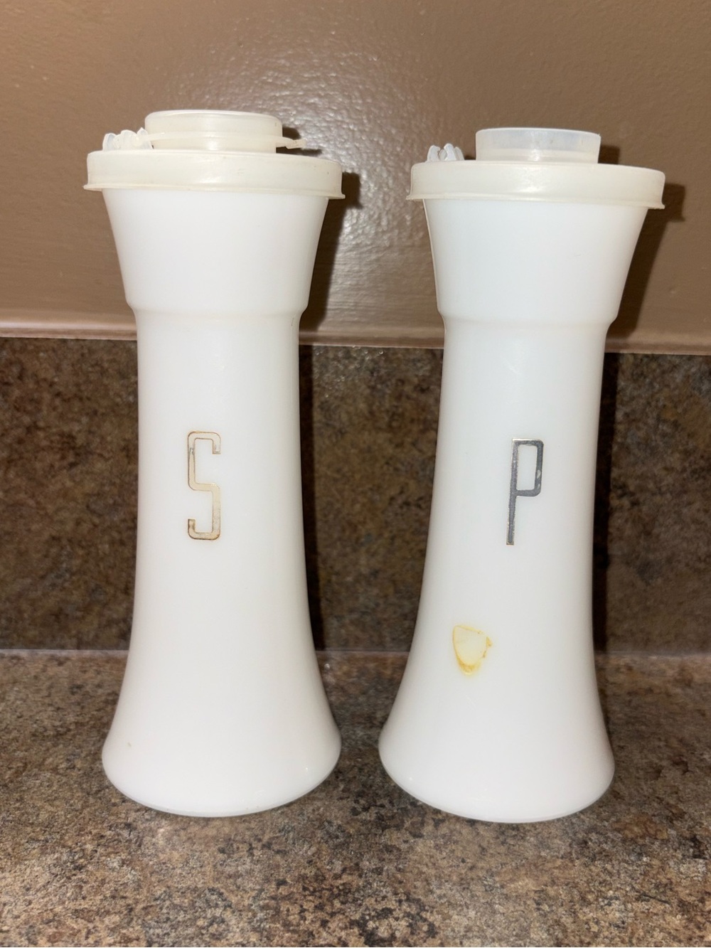 Vintage Tupperware Hourglass Salt & Pepper Shakers with Lid 718-2 6"